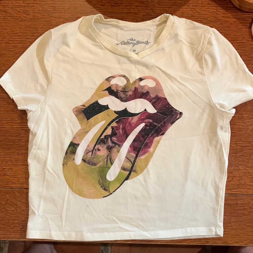 Rolling Stones cropped t-shirt. Size M.